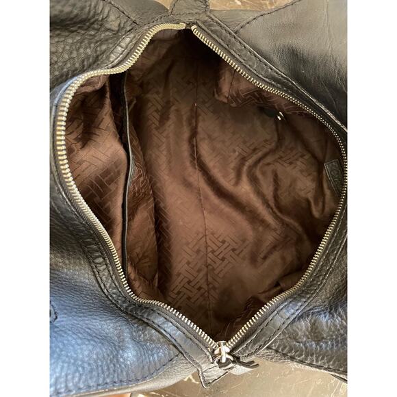 Cole Haan Black slouchy pebbled leather triangle black bag - Picture 8 of 8